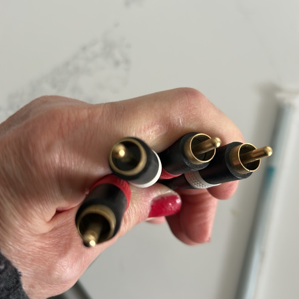 Component video cable - Picture 4 of 5
